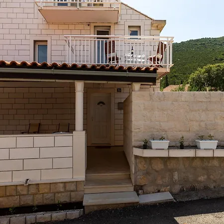 Relax Ston - Two Bedroom With Terrace *