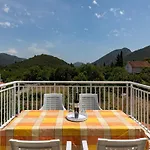 Relax - Two Bedroom With Terrace Ston