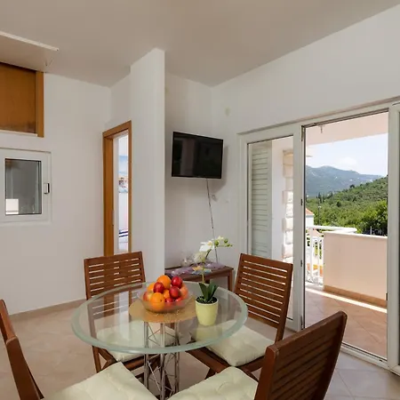Relax Ston - Two Bedroom With Terrace
