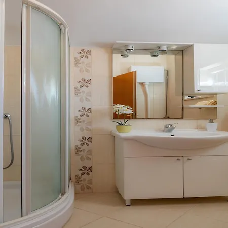 Relax Ston - Two Bedroom With Terrace