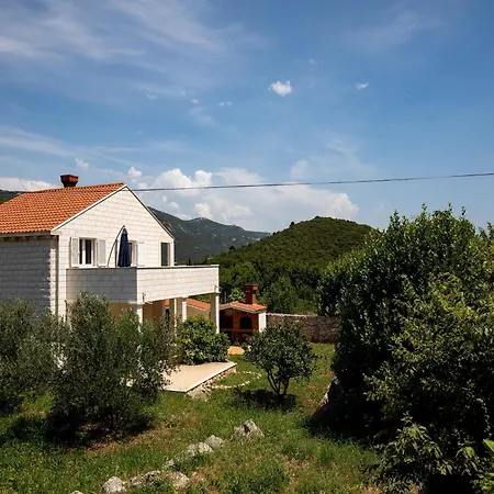 Relax - Two Bedroom With Terrace